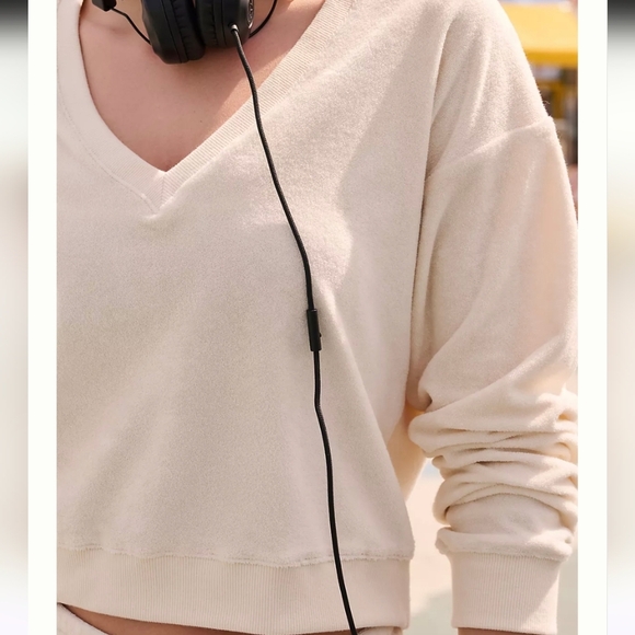 Beyond Yoga Long-Sleeve Tropez Pullover Pale Butter Yellow Terry Cloth V Neck - Picture 3 of 7